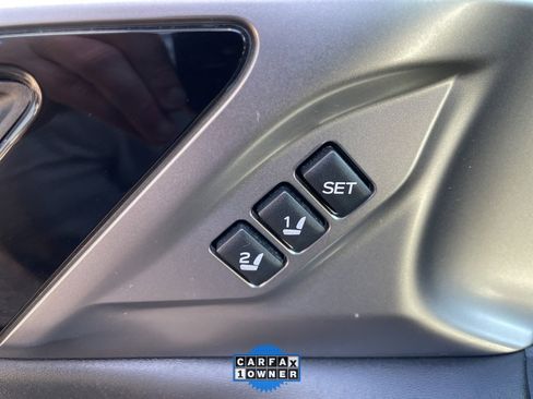 Used 2021 Subaru Outback Limited image 19