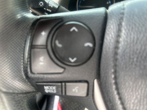 Used 2018 Toyota RAV4 LE w/ All Weather Liner Package FWD image 7