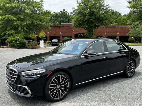 Certified 2025 Mercedes-Benz S 580 4MATIC Sedan image 4