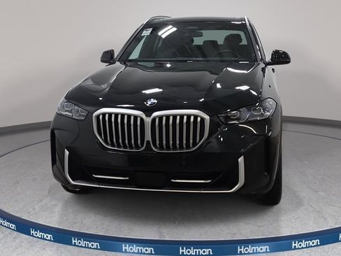 Certified 2024 BMW X5 xDrive40i w/ Premium Package AWD/4WD image 2