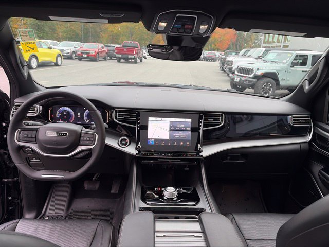 Used 2023 Jeep Wagoneer Series II AWD/4WD image 11