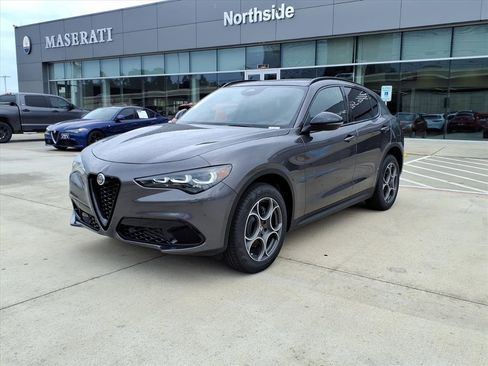New 2025 Alfa Romeo Stelvio Sprint w/ Convenience Package image 2