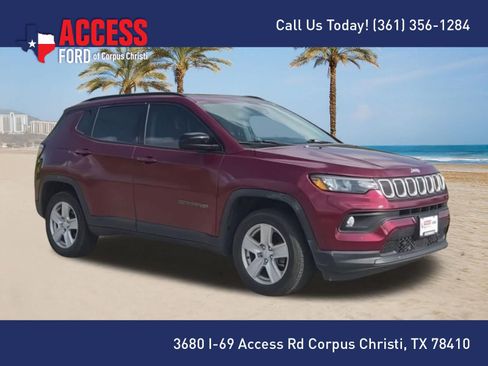 Used 2022 Jeep Compass Latitude AWD/4WD image 2