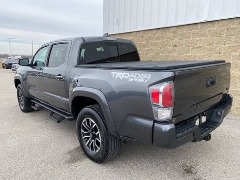 Used 2022 Toyota Tacoma TRD Sport image 7