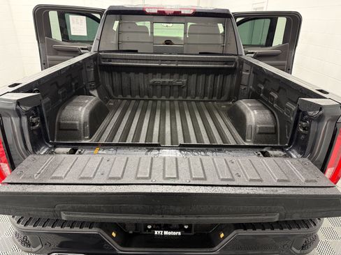Used 2023 GMC Sierra 1500 AT4 w/ AT4 Premium Package AWD/4WD image 39