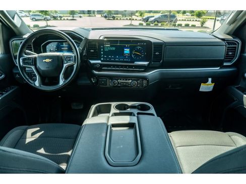 Used 2025 Chevrolet Silverado 2500 LT w/ Convenience Package AWD/4WD image 19