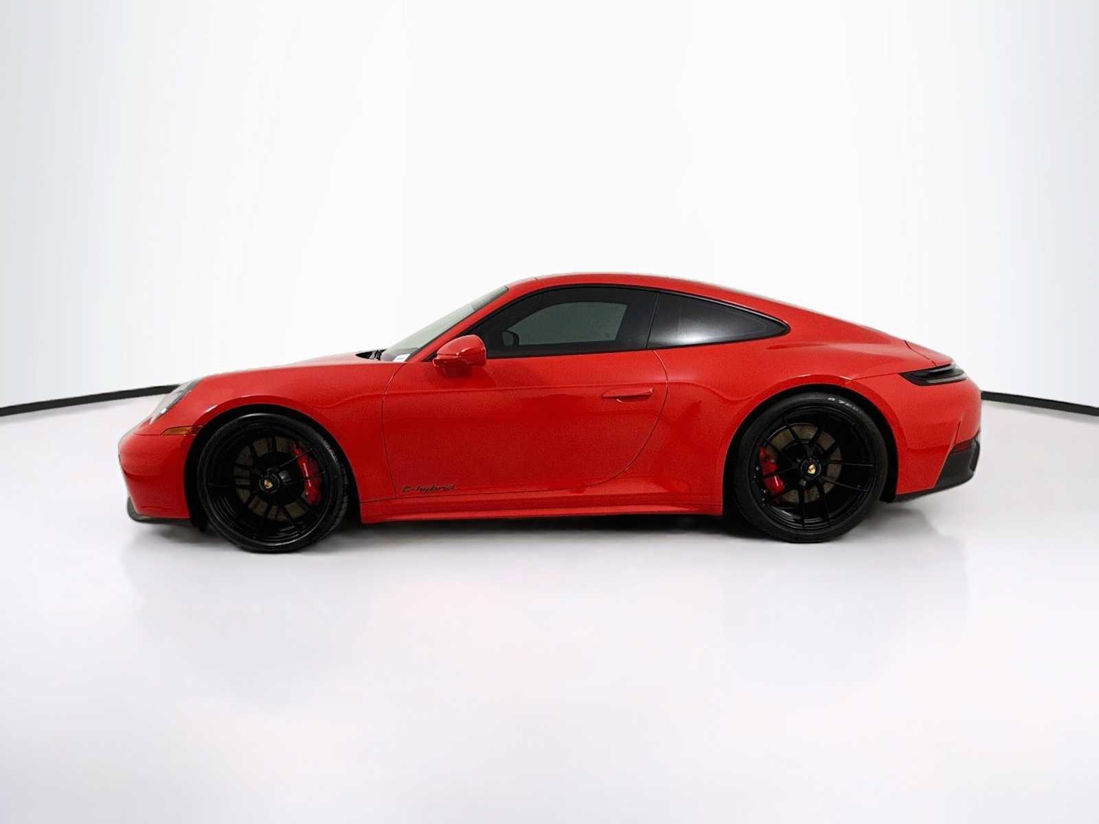 Certified 2026 Porsche 911 Carrera GTS RWD image 2