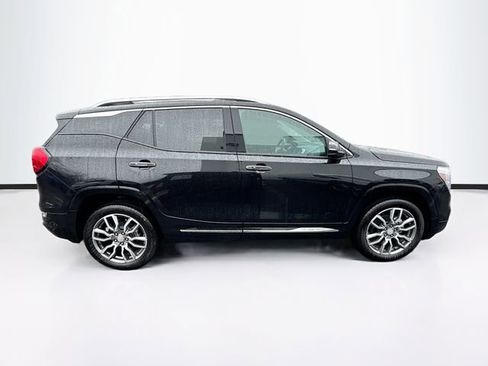 Used 2023 GMC Terrain Denali image 8