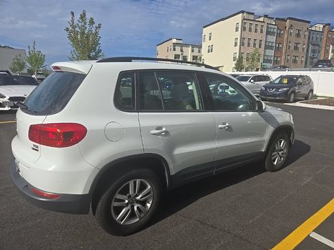 Used 2017 Volkswagen Tiguan S AWD/4WD image 4