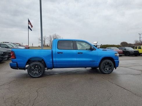 New 2026 RAM 1500 4x4 Crew Cab image 10