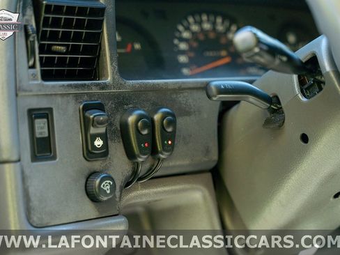 Used 1989 Toyota Pickup Deluxe image 89