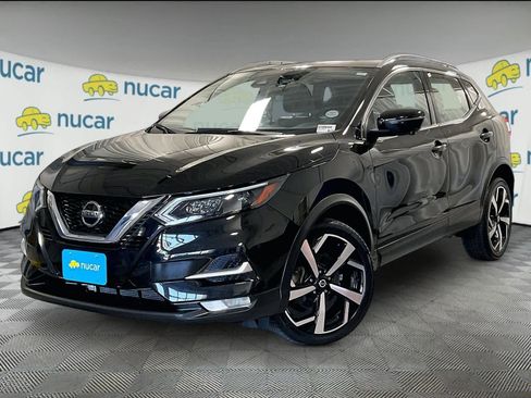 Certified 2022 Nissan Rogue Sport SL w/ Premium Package AWD/4WD image 3