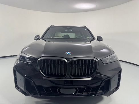 Certified 2024 BMW X5 xDrive40i w/ M Sport Package AWD/4WD image 3