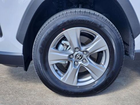 Used 2025 Toyota RAV4 XLE w/ Convenience Package image 8