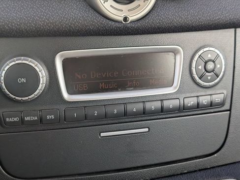 Used 2014 smart fortwo pure RWD image 15