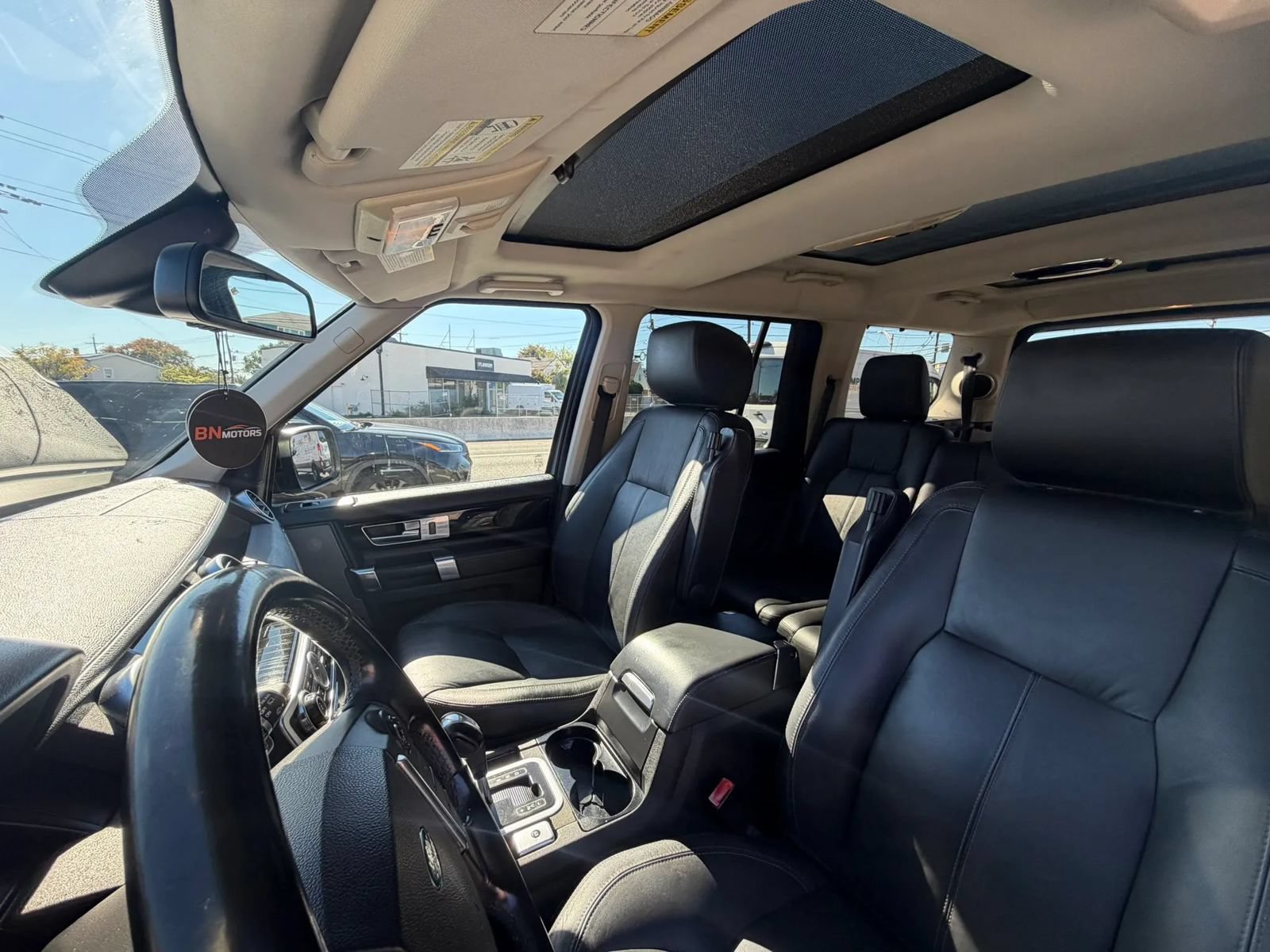 Used 2012 Land Rover LR4 HSE LUX w/ Luxury Pkg AWD/4WD image 12