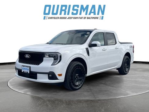 Used 2025 Ford Maverick Lobo image 2