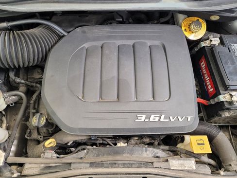 Used 2018 Dodge Grand Caravan GT FWD image 30