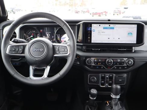 Used 2025 Jeep Wrangler Sahara w/ Safety Group image 14