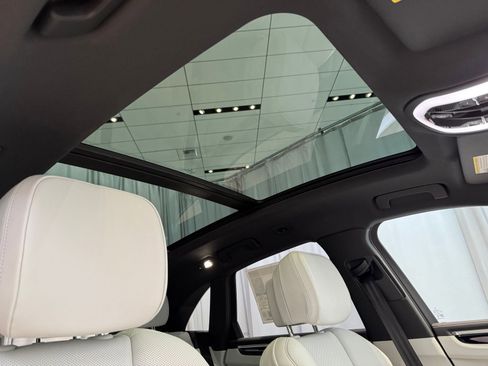 Certified 2025 Porsche Macan image 26