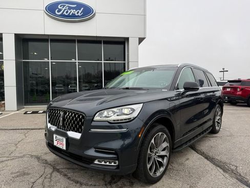 Used 2022 Lincoln Aviator Grand Touring w/ Equipment Group 301A AWD/4WD image 3