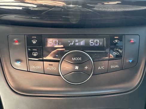 Used 2019 Nissan Sentra SV FWD image 25