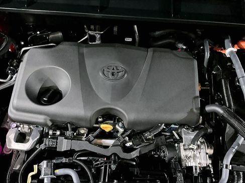 Used 2026 Toyota Highlander Platinum AWD/4WD image 30