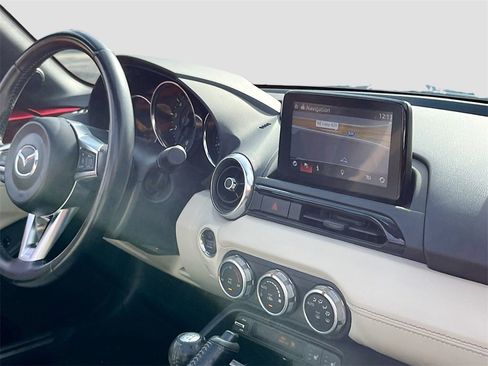 Used 2021 MAZDA MX-5 Miata RF Grand Touring w/ Appearance Package image 27