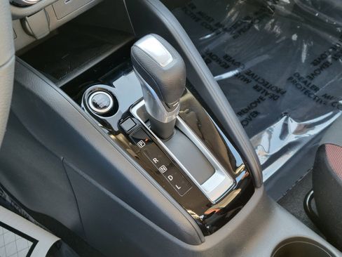 Used 2025 Nissan Versa SR w/ Trunk Package image 29