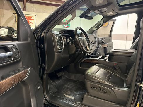 Used 2020 GMC Sierra 3500 Denali w/ Denali Ultimate Package AWD/4WD image 25