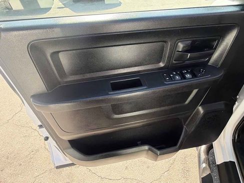 Used 2018 RAM 1500 ST w/ SXT Appearance Group AWD/4WD image 12