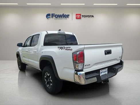 Certified 2022 Toyota Tacoma TRD Off-Road RWD image 5