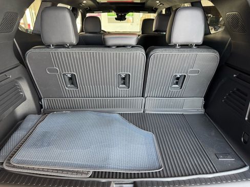 New 2026 GMC Acadia Denali Ultimate w/ LPO, Floor Liner Package image 8