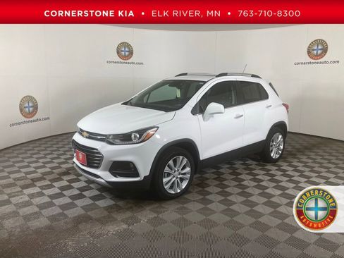 Used 2020 Chevrolet Trax Premier AWD/4WD image 1