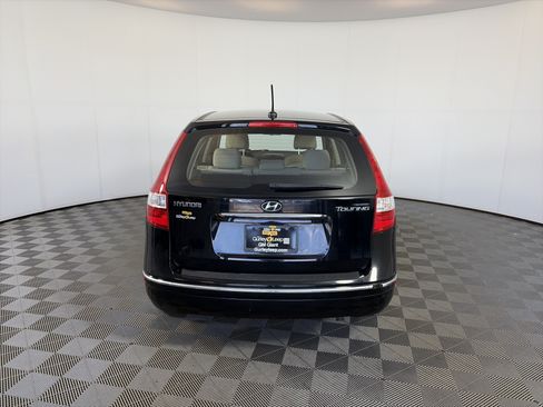 Used 2012 Hyundai Elantra GLS FWD image 9