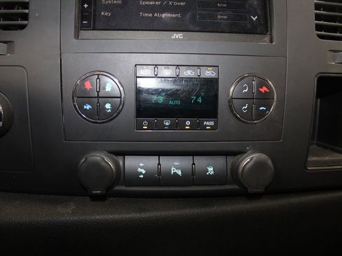 Used 2012 Chevrolet Silverado 2500 LT w/ Interior Plus Package image 29