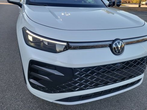 New 2026 Volkswagen Tiguan SEL R-Line image 24