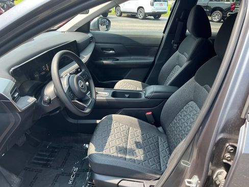 Used 2025 Nissan Kicks SV AWD/4WD image 45
