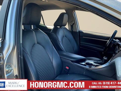Used 2020 Toyota Camry SE w/ Convenience Package image 24