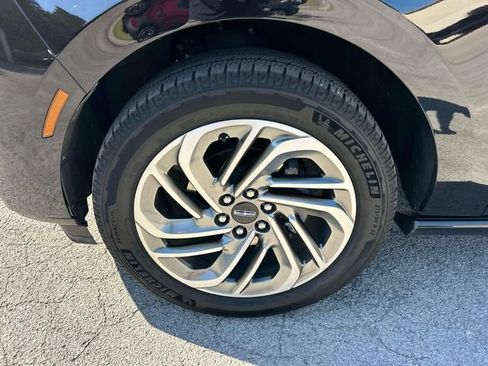 Used 2025 Lincoln Navigator Reserve AWD/4WD image 10