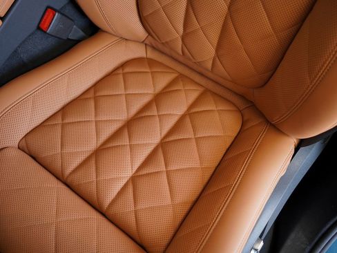 New 2026 BMW X5 xDrive50e w/ Climate Comfort Package image 13