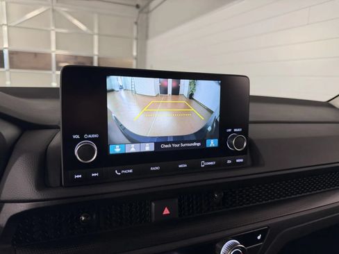 Used 2024 Honda CR-V EX image 21