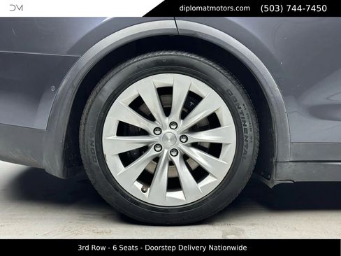 Used 2017 Tesla Model X 90D image 41