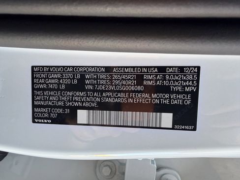 Used 2025 Volvo EX90 Ultra AWD/4WD image 46