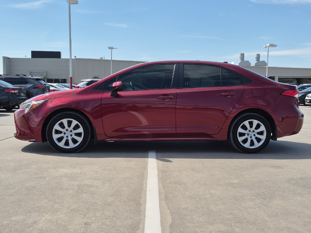 Used 2024 Toyota Corolla LE FWD image 3