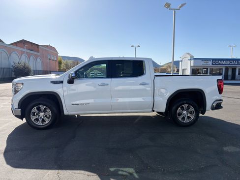 Used 2024 GMC Sierra 1500 SLT image 5