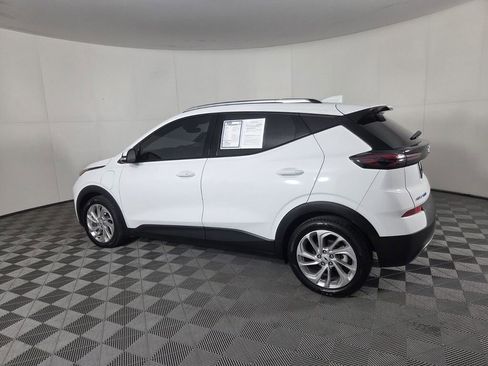Used 2023 Chevrolet Bolt EUV LT w/ Driver Confidence Package FWD image 7