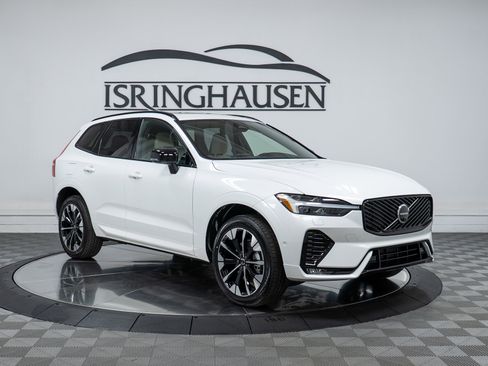 New 2026 Volvo XC60 B5 Plus w/ Climate Package image 3