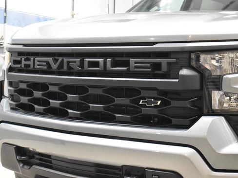 Used 2023 Chevrolet Silverado 1500 Custom image 29