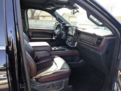 Used 2024 Ford Expedition Max Limited image 32